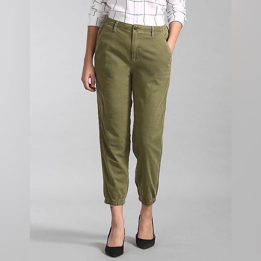💚Gap Organic Cotton Chinos/ Joggers NWOT, Size 2